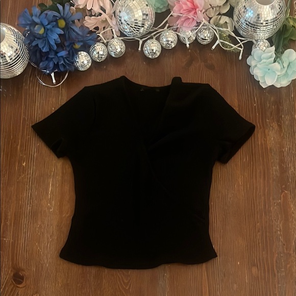 Forever 21 Tops - Faux wrap crop top